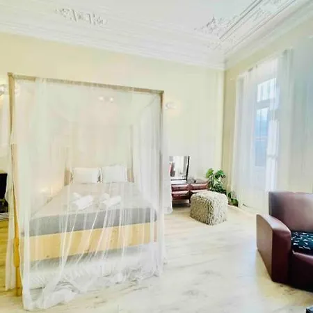 Ai Porto! Books&roots Oporto